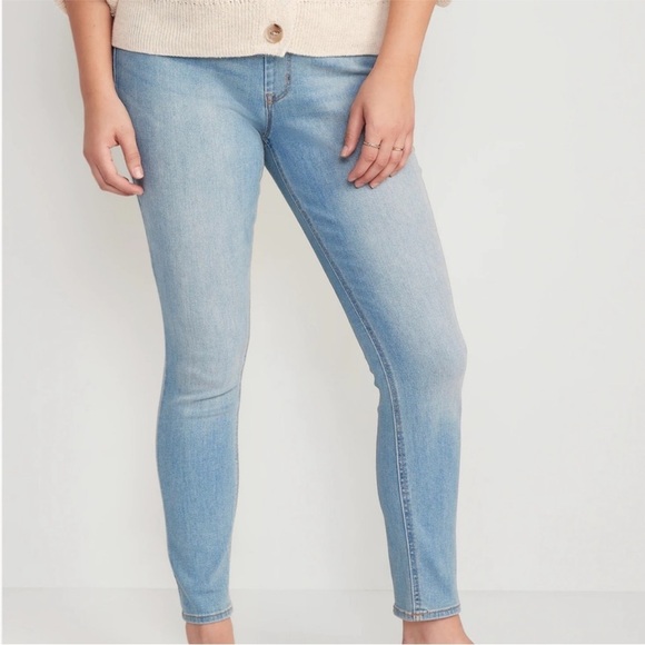 NWT Old Navy Light Blue Mid-Ride Denim Jeggings - Picture 1 of 8